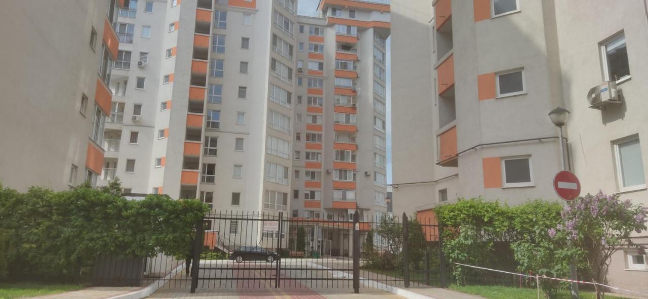 Inessa Center Guest Penthhouse Apartment Chisinau Luaran gambar